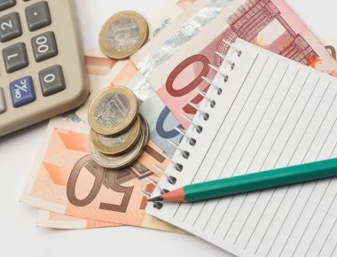 Πόσο μειώθηκε το εισόδημα των ελληνικών νοικοκυριών από το 2009 έως το 2014